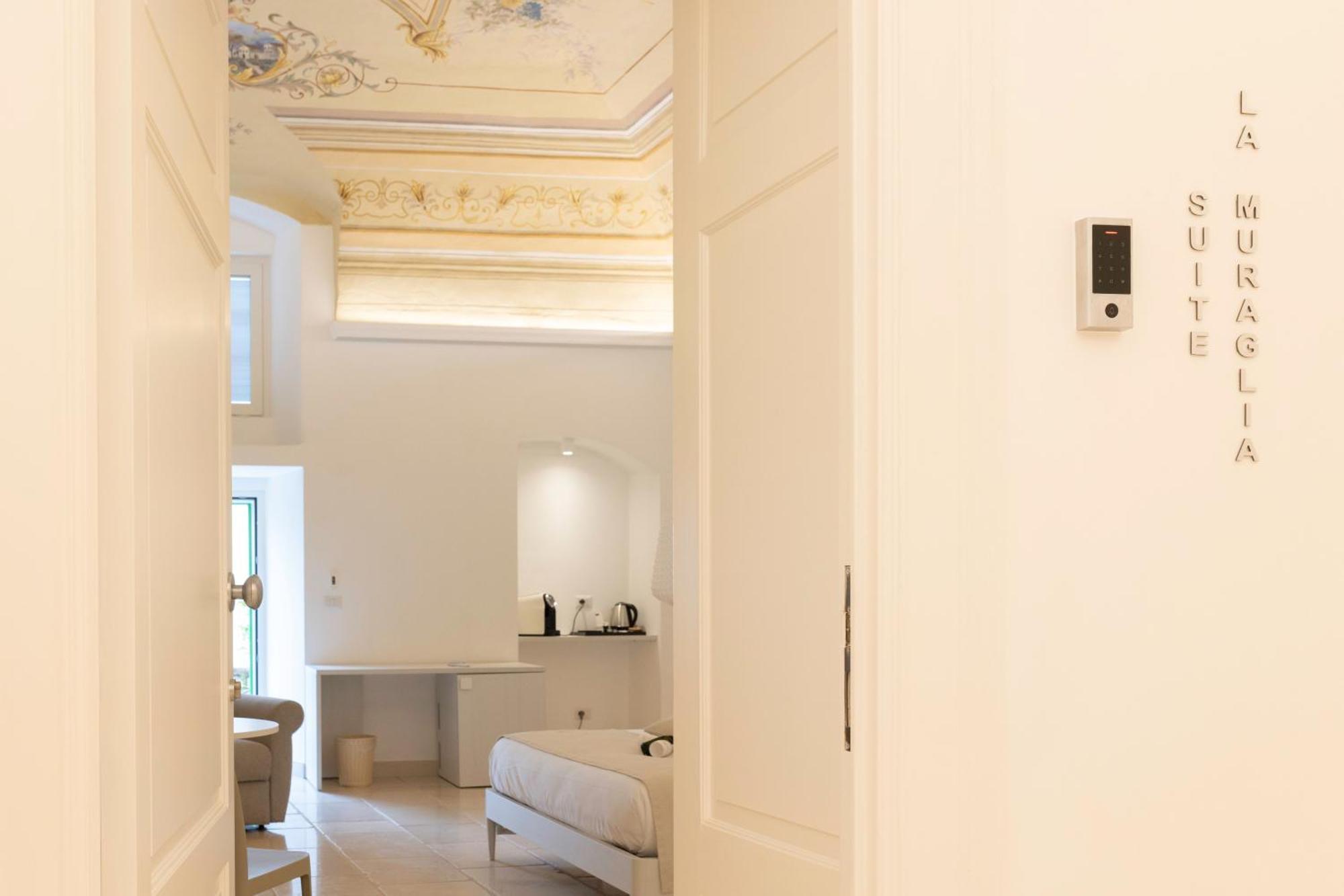 Relais La Muraglia - Luxury Rooms モルフェッタ エクステリア 写真